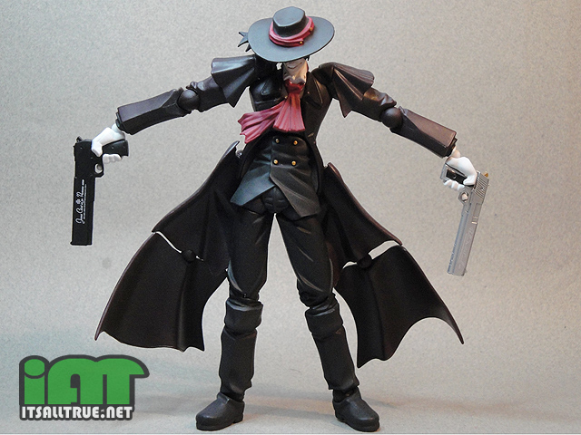 Vault Review: Revoltech #114 Alucard from Hellsing – ItsAllTrue.Net